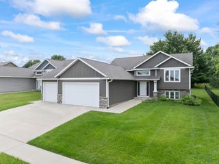 892 Brighton Drive NW, Rochester, MN 55901