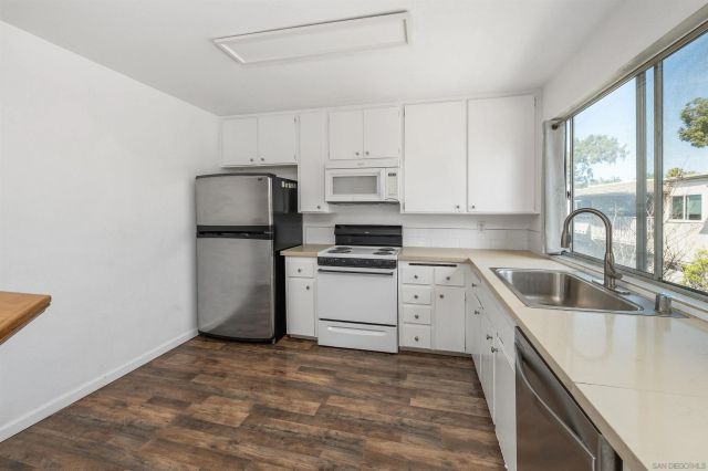 6385 Caminito Salado, San Diego, CA 92111