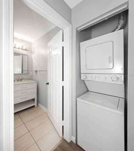 701 MIRROR LAKE DR N DRIVE N 118, St Petersburg, FL 33701