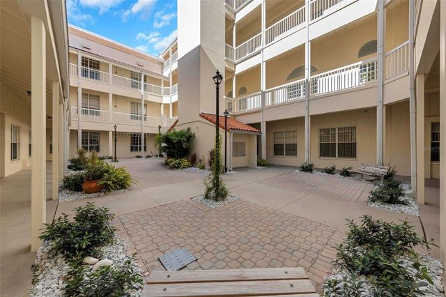 701 MIRROR LAKE DR N DRIVE N 118, St Petersburg, FL 33701