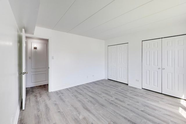 669 Chappel Avenue 2B, Calumet City, IL 60409