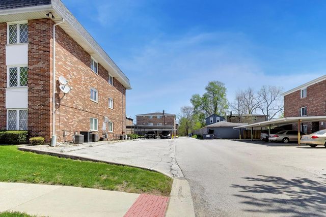 669 Chappel Avenue 2B, Calumet City, IL 60409
