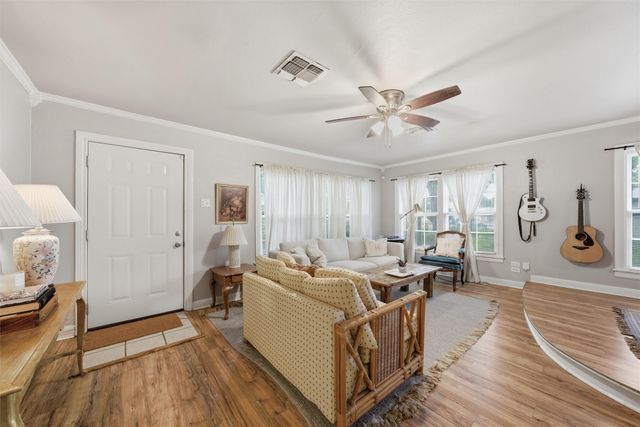 1325 N 34th Street, Waco, TX 76710