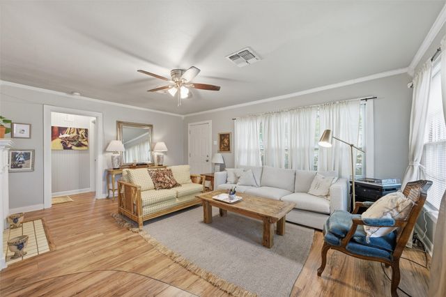 1325 N 34th Street, Waco, TX 76710