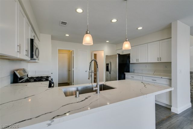 8006 Counterpoint Lane, Las Vegas, NV 89123