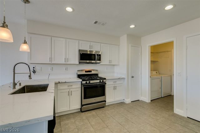 8006 Counterpoint Lane, Las Vegas, NV 89123