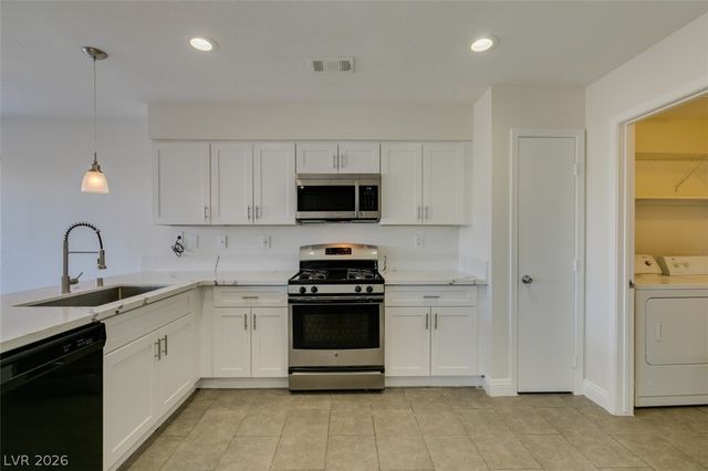 8006 Counterpoint Lane, Las Vegas, NV 89123