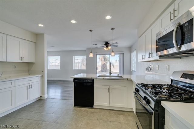 8006 Counterpoint Lane, Las Vegas, NV 89123