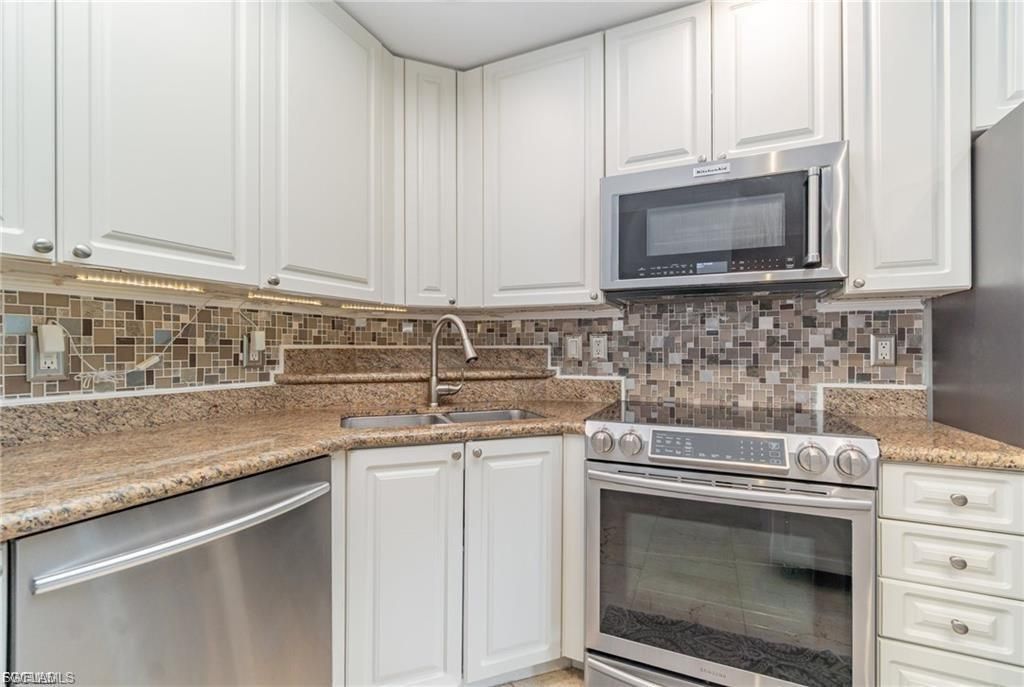 2825 Palm Beach BLVD 614, FORT MYERS, FL 33916 — photo 4