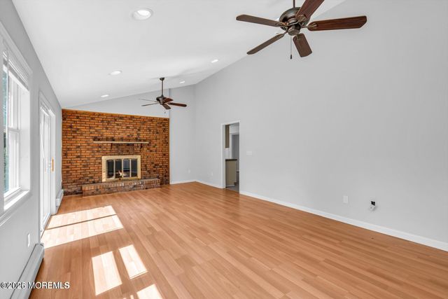 830 Brookside Drive, Toms River, NJ 08753
