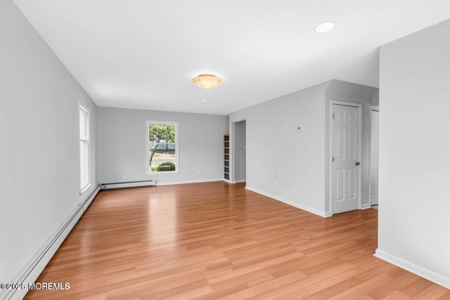 830 Brookside Drive, Toms River, NJ 08753