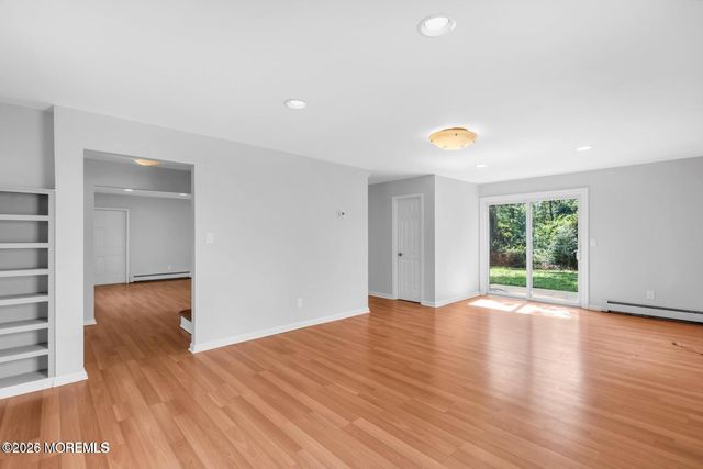 830 Brookside Drive, Toms River, NJ 08753