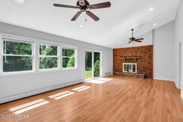 830 Brookside Drive, Toms River, NJ 08753