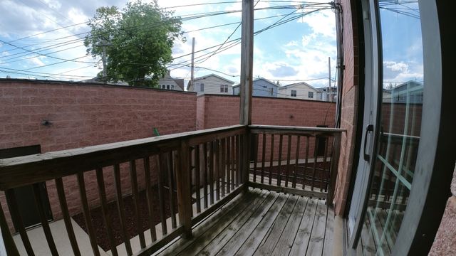 3434 N ELSTON Avenue 101, Chicago, IL 60618