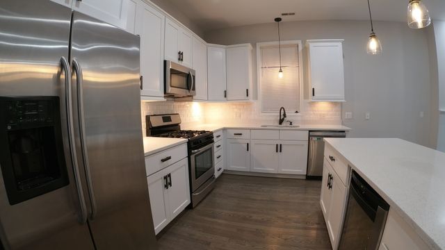 3434 N ELSTON Avenue 101, Chicago, IL 60618