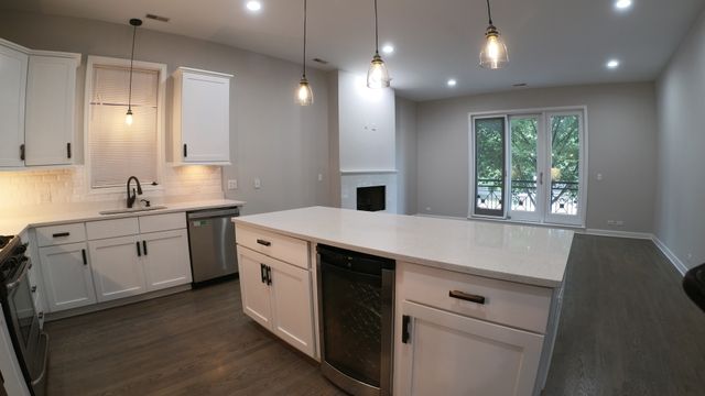 3434 N ELSTON Avenue 101, Chicago, IL 60618