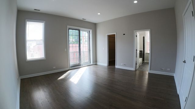 3434 N ELSTON Avenue 101, Chicago, IL 60618