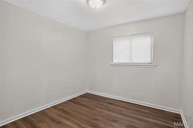 835 Lexington Park, Florissant, MO 63031