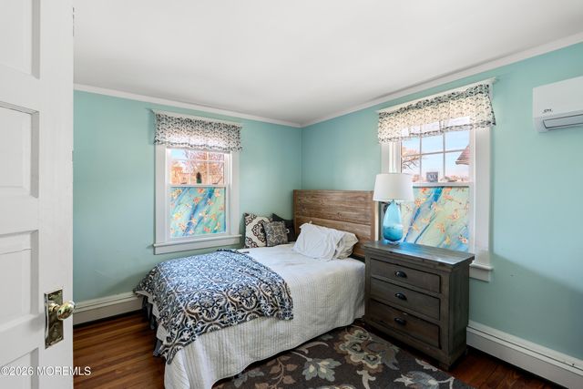 31 Lincoln Place, Freehold, NJ 07728