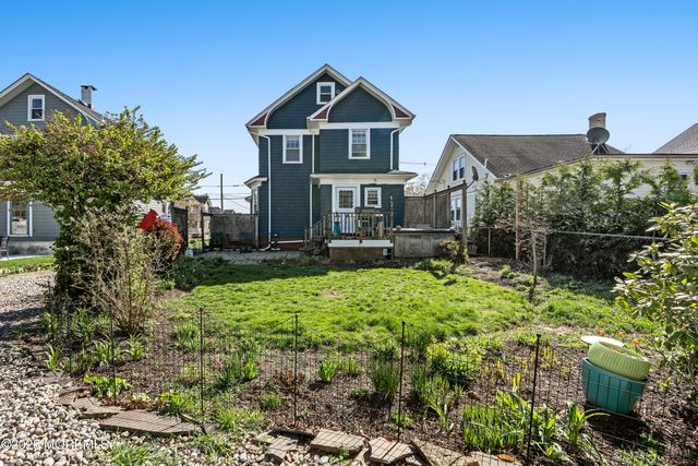 31 Lincoln Place, Freehold, NJ 07728