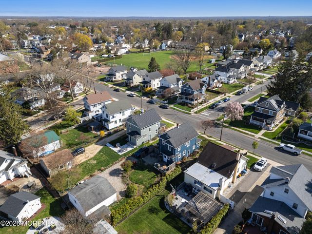 31 Lincoln Place, Freehold, NJ 07728