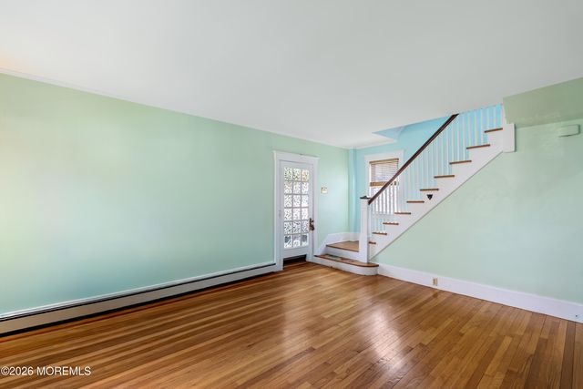 31 Lincoln Place, Freehold, NJ 07728