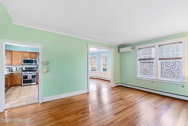 31 Lincoln Place, Freehold, NJ 07728