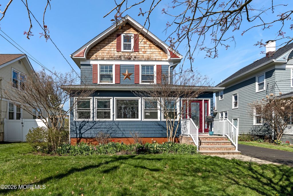 31 Lincoln Place, Freehold, NJ 07728