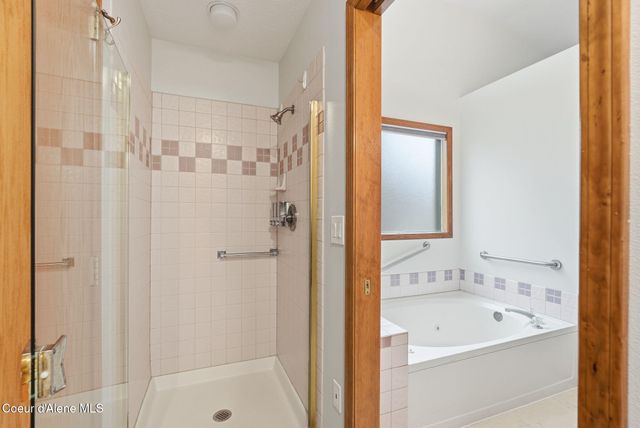 5202 N Hutton View Ln, Spokane, WA 99212