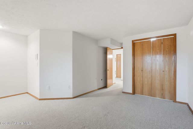 5202 N Hutton View Ln, Spokane, WA 99212