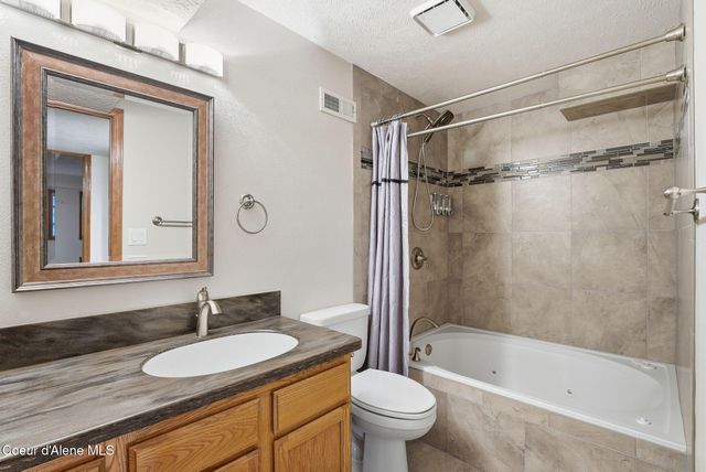 5202 N Hutton View Ln, Spokane, WA 99212