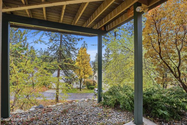 5202 N Hutton View Ln, Spokane, WA 99212