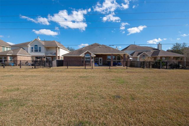 2706 Night Song Drive, Pearland, TX 77584