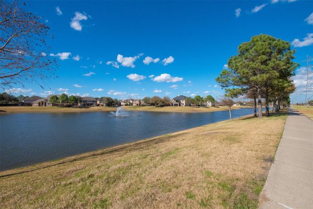 2706 Night Song Drive, Pearland, TX 77584