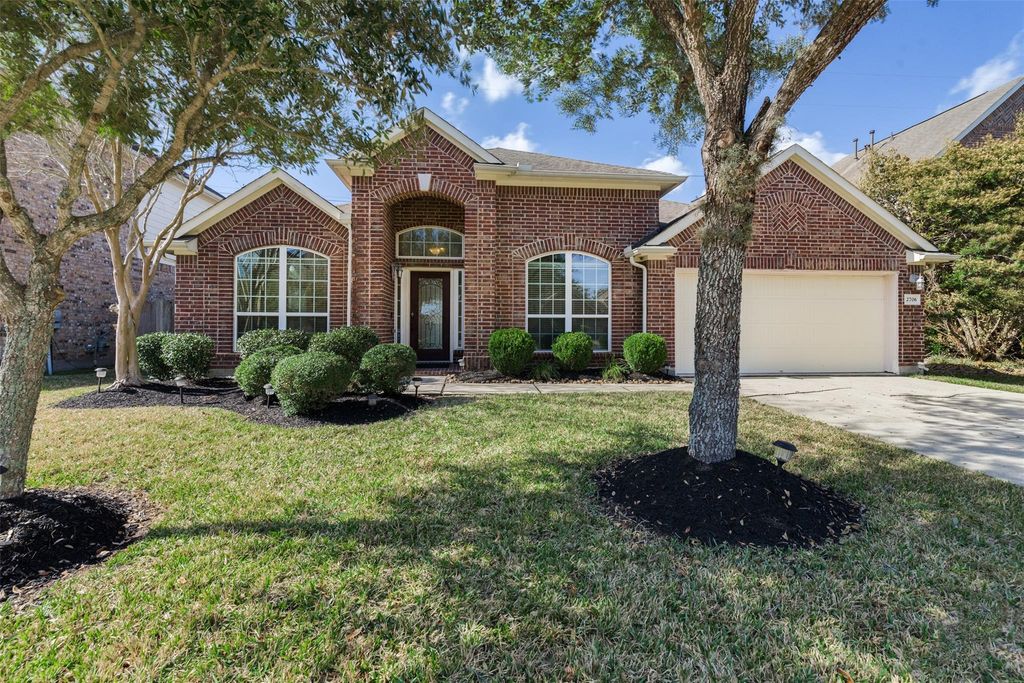 2706 Night Song Drive, Pearland, TX 77584