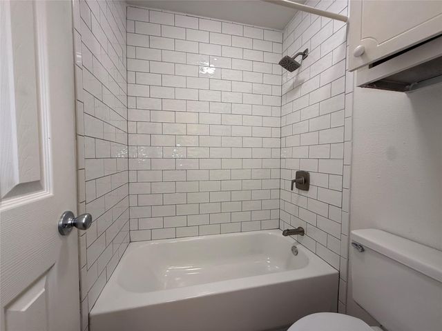 5711 Sugar Hill Drive 26, Houston, TX 77057