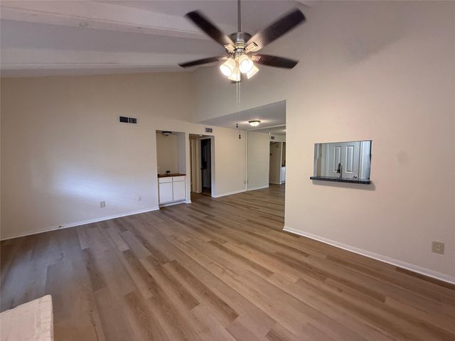 5711 Sugar Hill Drive 26, Houston, TX 77057