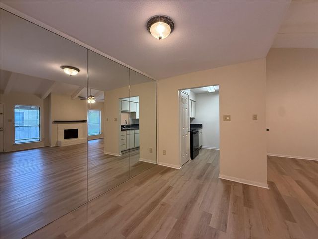 5711 Sugar Hill Drive 26, Houston, TX 77057