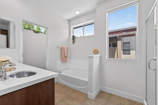 784 Ore Ct, West Sacramento, CA 95691