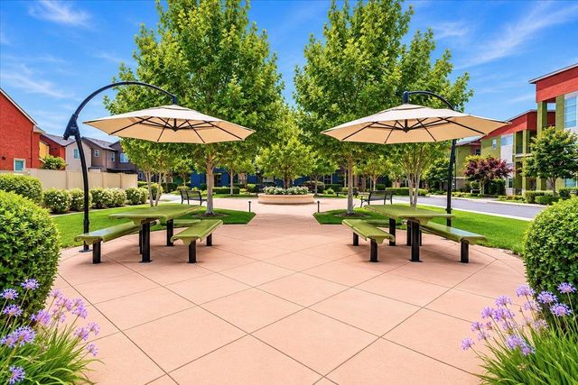 784 Ore Ct, West Sacramento, CA 95691
