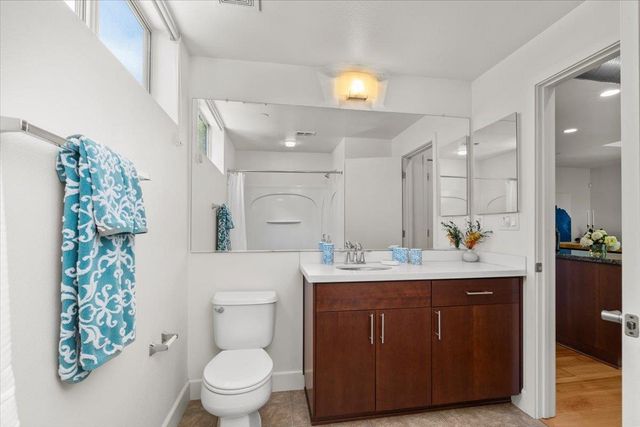 784 Ore Ct, West Sacramento, CA 95691