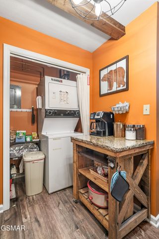 1155 Upper Alpine Way, Gatlinburg, TN 37738