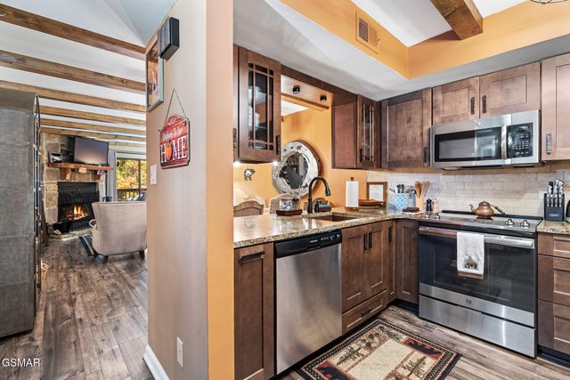 1155 Upper Alpine Way, Gatlinburg, TN 37738