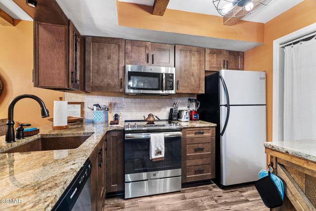 1155 Upper Alpine Way, Gatlinburg, TN 37738