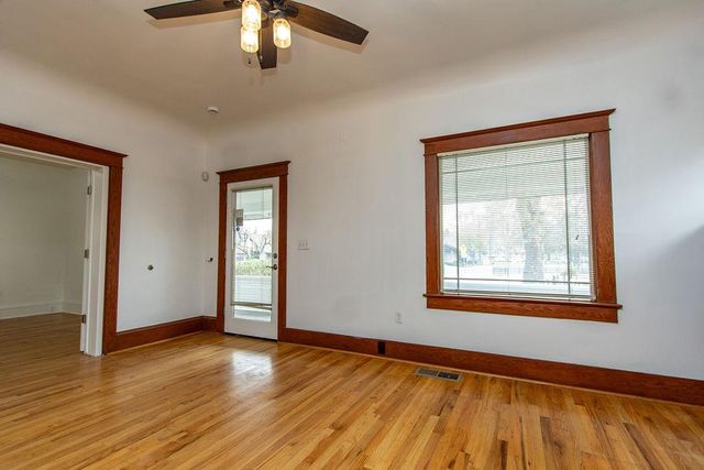 737 E Main St, Turlock, CA 95380