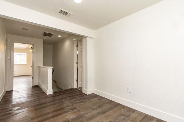 737 E Main St, Turlock, CA 95380