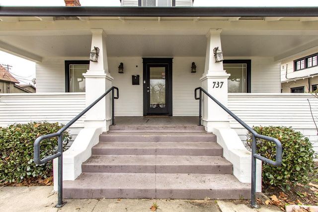 737 E Main St, Turlock, CA 95380