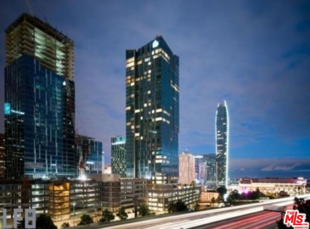 889 Francisco 2008, Los Angeles, CA 90017