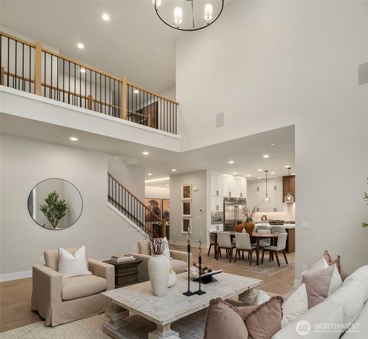 12416 94th Avenue NE, Kirkland, WA 98034