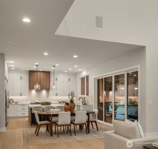 12416 94th Avenue NE, Kirkland, WA 98034